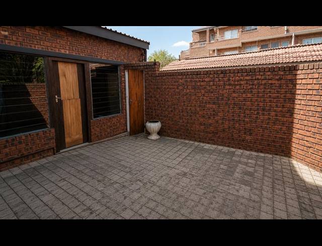 2 BEDROOM PROPERTY TO RENT IN SCOTTSVILLE